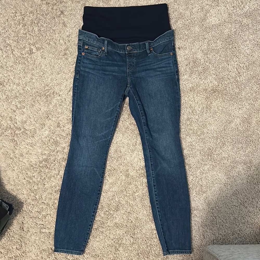 4 short Gap maternity Jeans